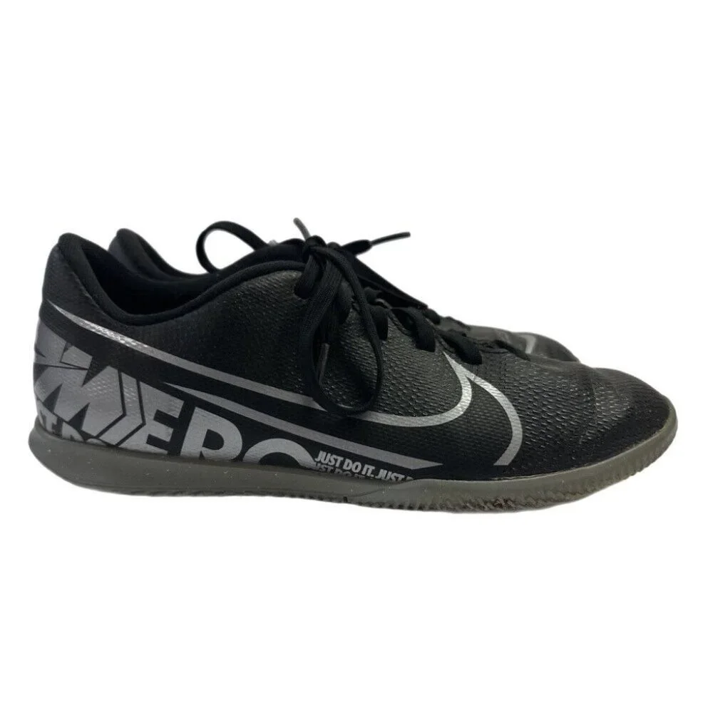 Nike Vapor-13 Club Indoor Soccer Turf Shoes Sneakers SIZE 5 AT7997-001